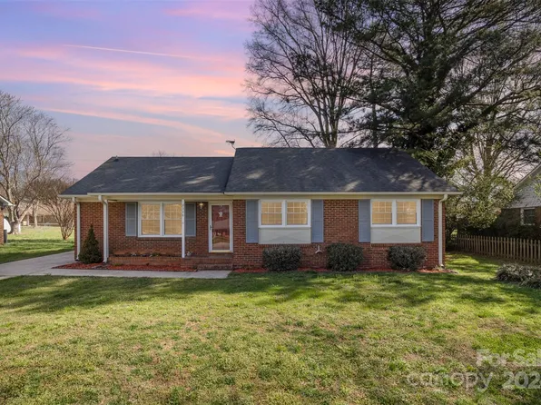8206 Idlewild Rd, Indian Trail, NC 28079