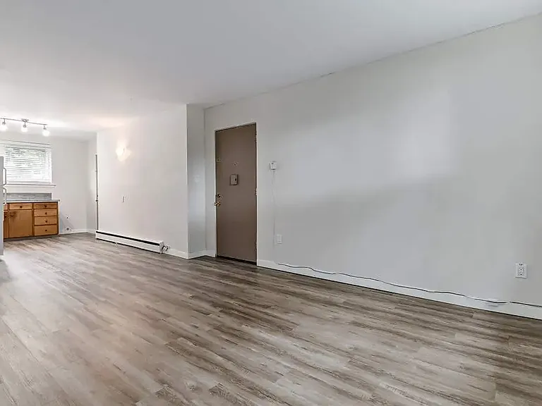 2627 Lacon St #2 — Photo 11