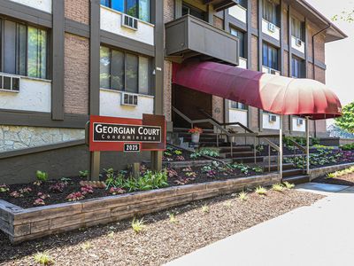2025 E Greenwich AVENUE #101, Milwaukee, WI, 53211