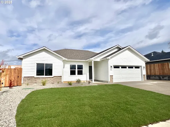 931 Medina Ave, Sutherlin, OR 97479
