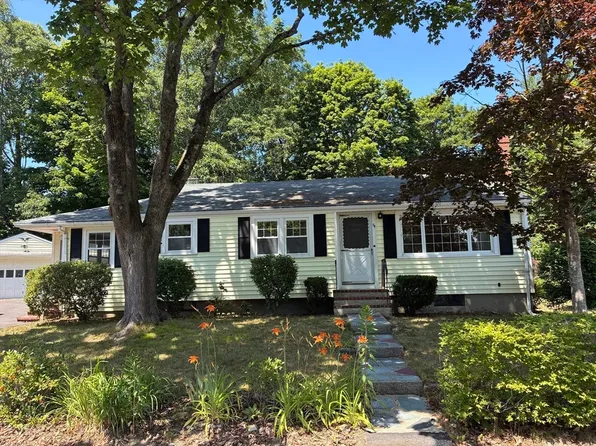 54 Barbara Ln, Weymouth, MA 02190