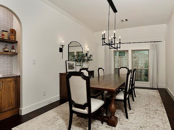5th image of 154 Riverbend Way