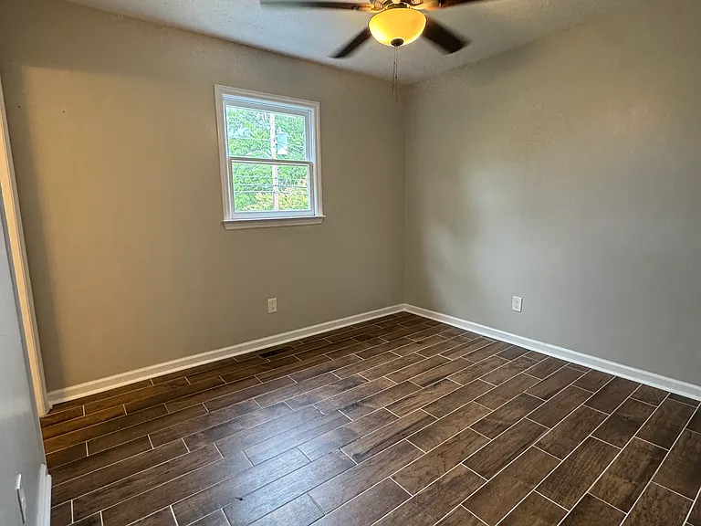6241 Schomburg Rd — Photo 14