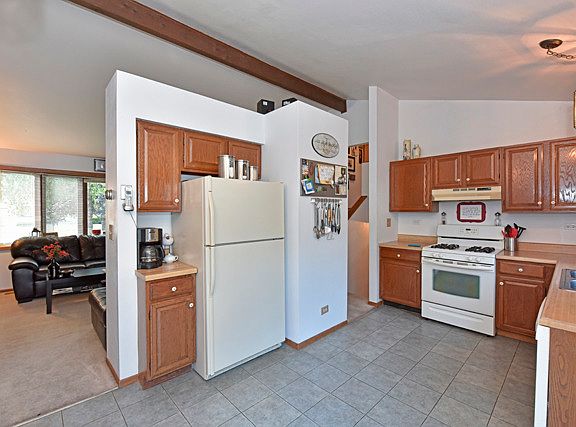 4th image of 719 Holdridge Ave