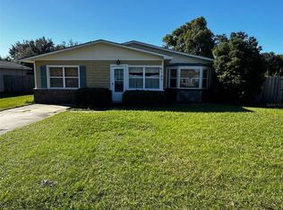 769 Wisteria Ave, Umatilla, FL 32784