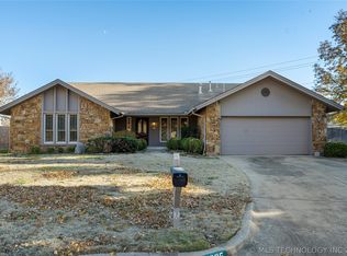 8035 S Lakewood Ave, Tulsa, OK 74136