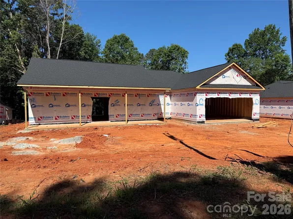 618 Central Dr #1, Statesville, NC 28677