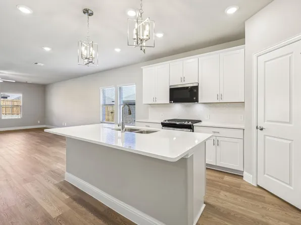 4011 Granbury Dr, Farmersville, TX 75442