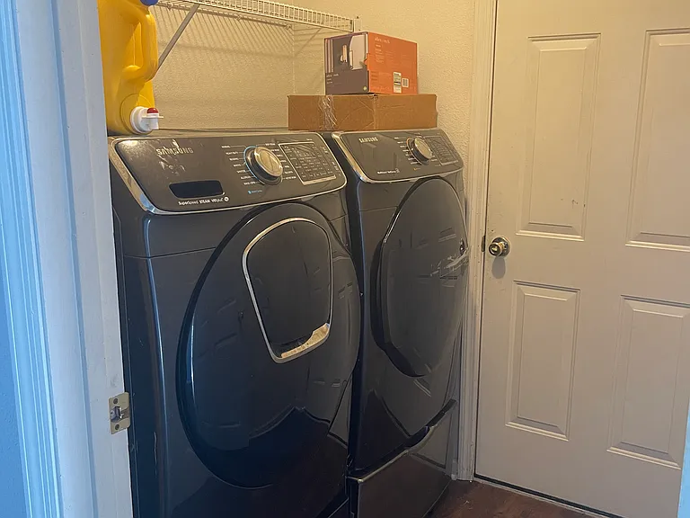 Washer & Dryer can stay