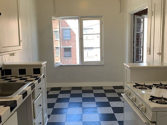5th image of 746 S Normandie Ave #8402407