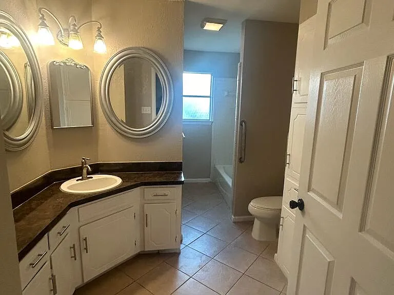 7413 Meadow Dale Dr — Photo 14