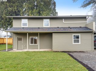 415 D St, Columbia City, OR 97018