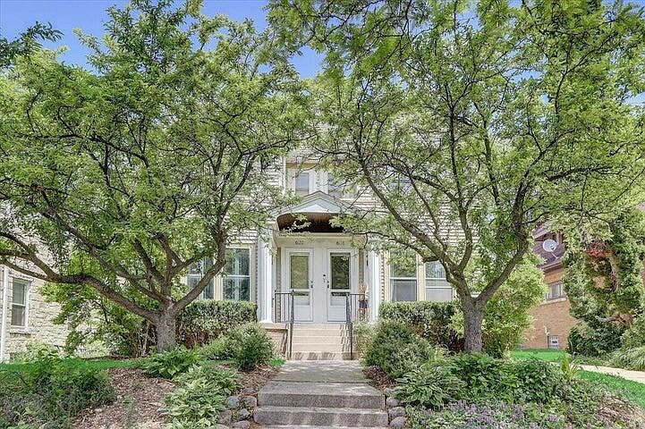 1st image of 6118 W Wisconsin AVENUE #6120