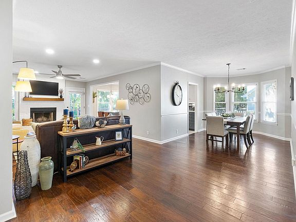 5th image of 1504 Birchwood Cir