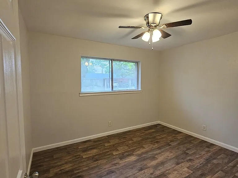 14 Laura Ln — Photo 12