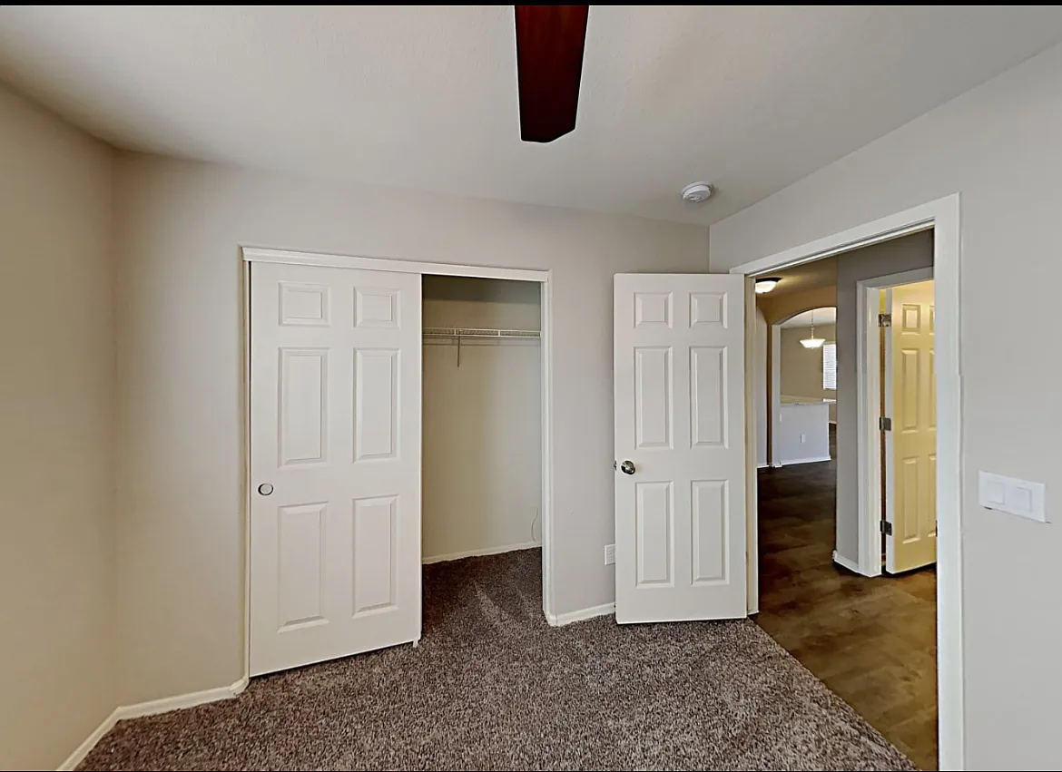 3 bed, 1551 sqft, $2,400 — Photo 4