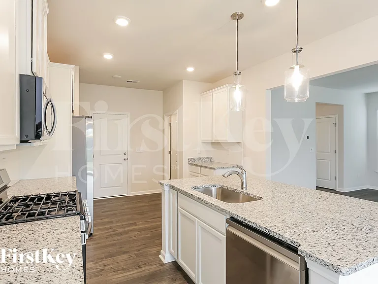 703 Birchcrest Way — Photo 7