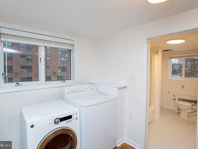 67 Ferry St — Photo 15