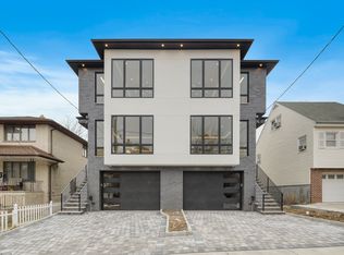 425 Grandview Pl #425, Fort Lee, NJ 07024