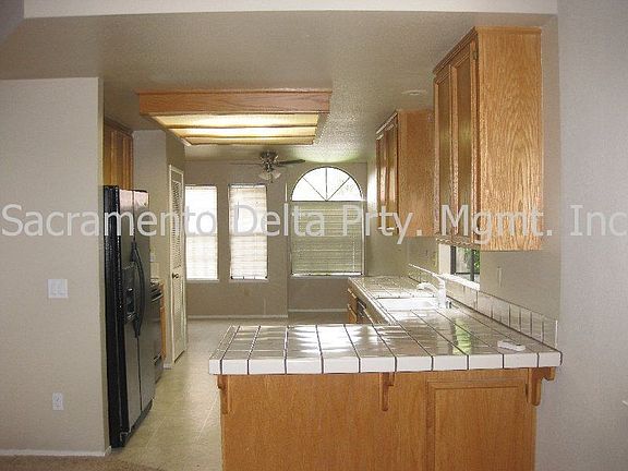 3rd image of 5150 Laguna Park Dr