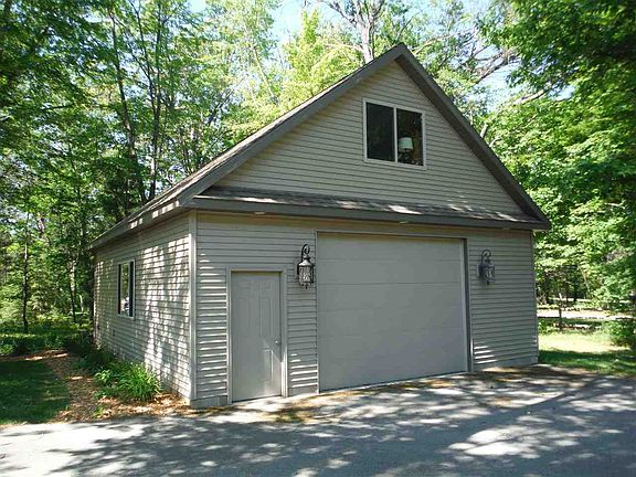 4th image of 1555 Springwood Dr