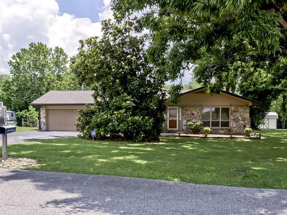 1st image of 2028 Cedar Ln