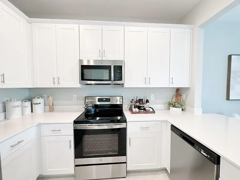 2800 Blossom Way — Photo 7