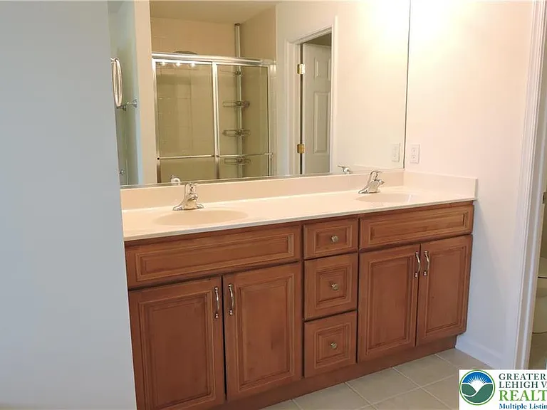 107 Highlands Blvd — Photo 14