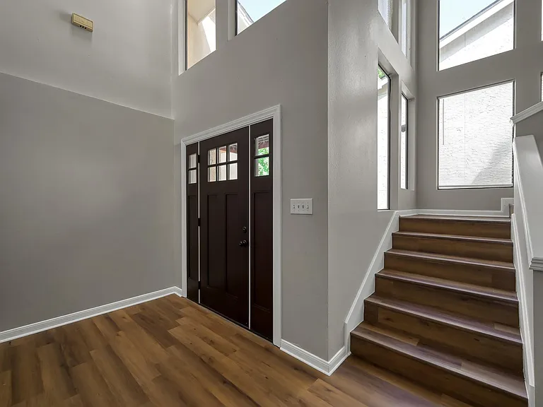 4 Waters Edge St — Photo 3