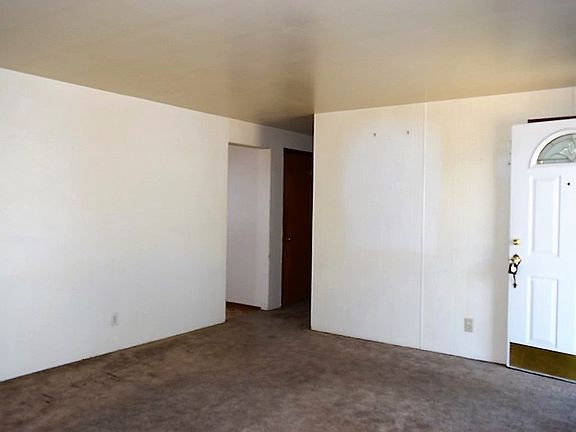 3rd image of 1318 E Rockwell Ave