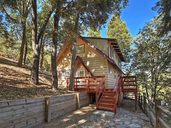 3rd image of 366 Annandale Cir