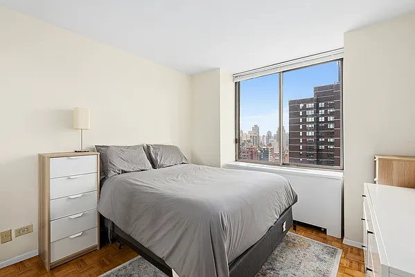 Rented by Compass | media 10