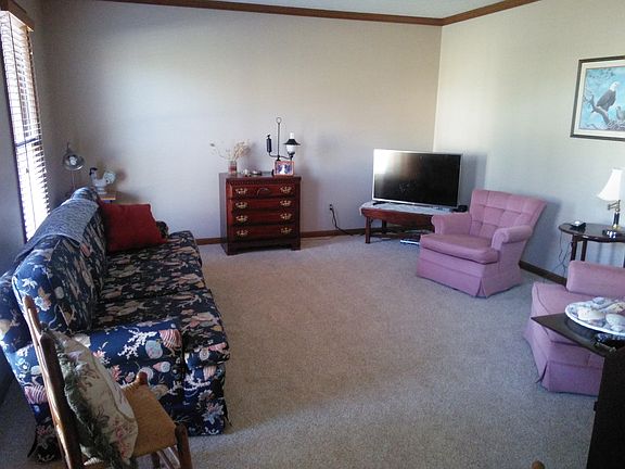 Living room with new carpet