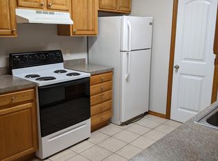 308 SW 3rd St, Newton, KS 67114