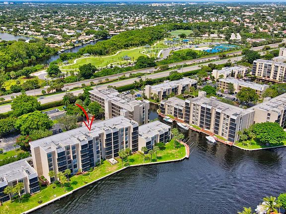 Home For Sale In Boca Bayou