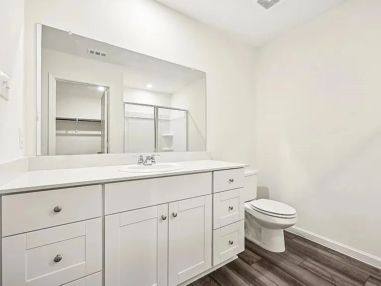 2204 Burnwood St — Photo 19