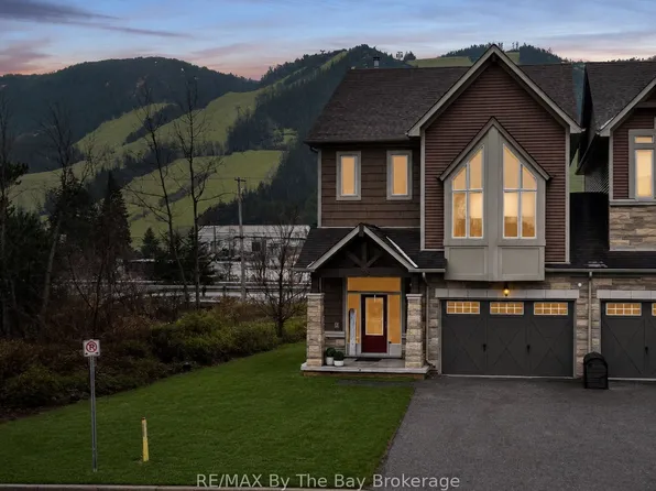 126 Delphi Ln, The Blue Mountains, ON N0H 1J0