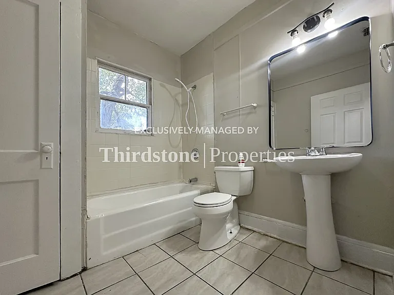 920 Alderside St — Photo 12