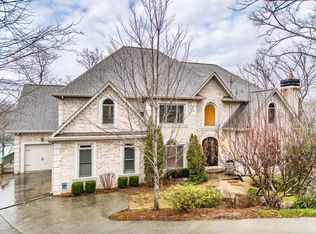 26 Wing Mill Rd, Sandy Springs, GA 30350