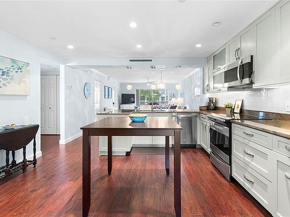 4th image of 9320 Clubside Cir Unit 2201