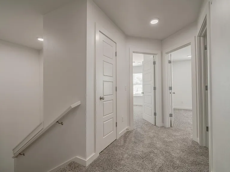 13522 Vinita Dr — Photo 11