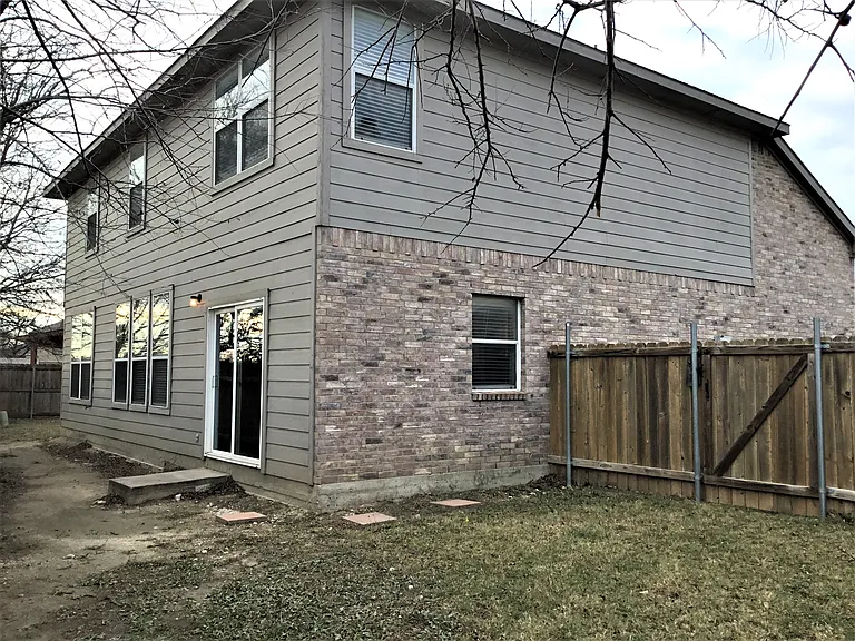 3361 Chapel Wood Ct — Photo 27