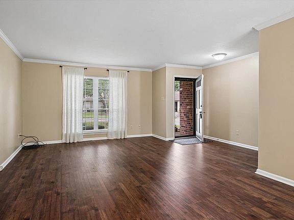 4th image of 1690 Hobbits Glen Dr #29