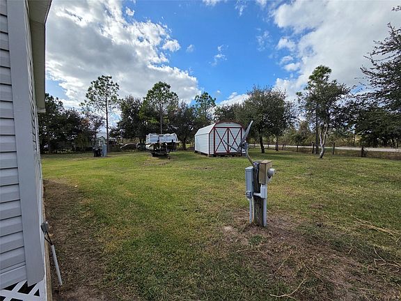 3rd image of 17011 Park Rd