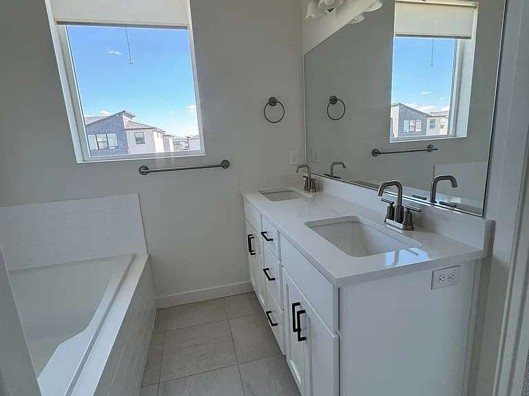 776 W Bronze Leaf Rd — Photo 16