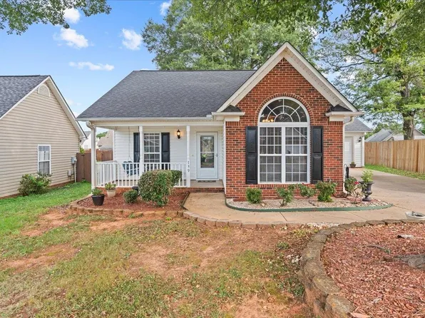 739 Running Creek Ln, Boiling Springs, SC 29316