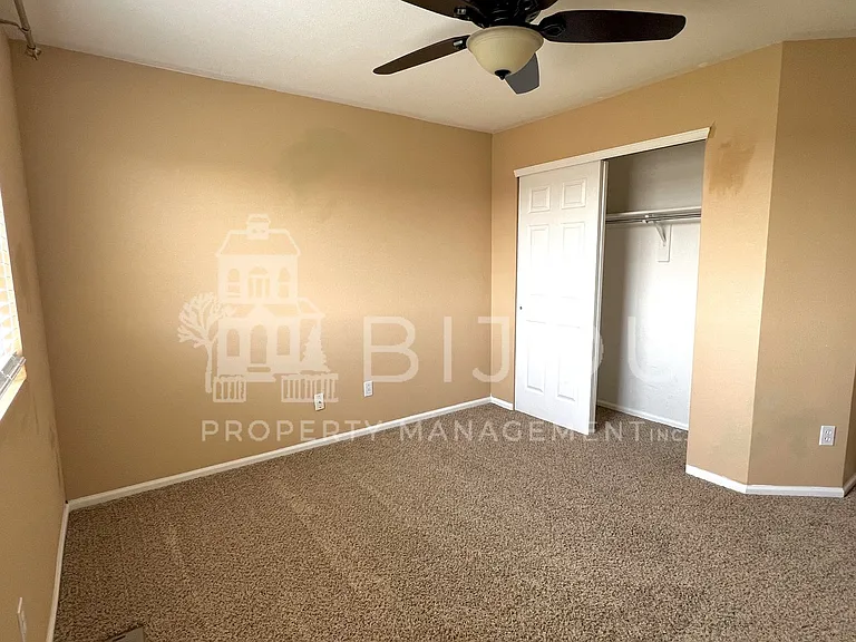 3739 Range Dr — Photo 10