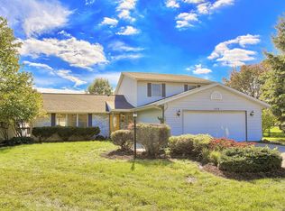 1113 S Garden Ct, Mahomet, IL