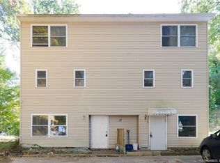 17R Hillcrest St #A, Norwich, CT 06360