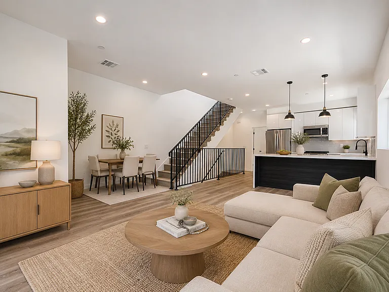 5233 Satsuma Ave — Photo 10